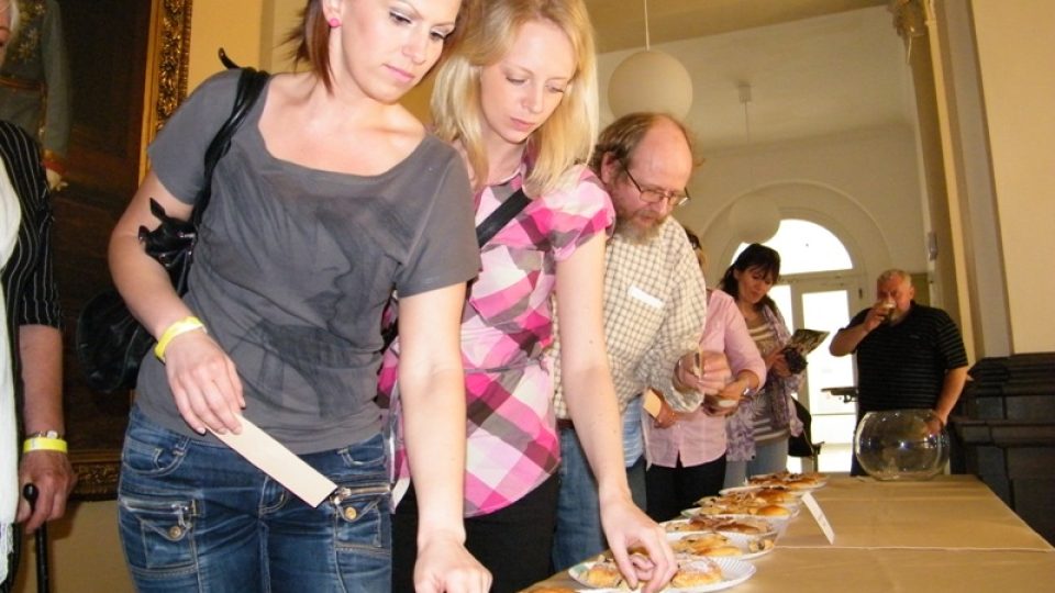 V ústeckém muzeu se soutěžilo v pečení trmické mušle