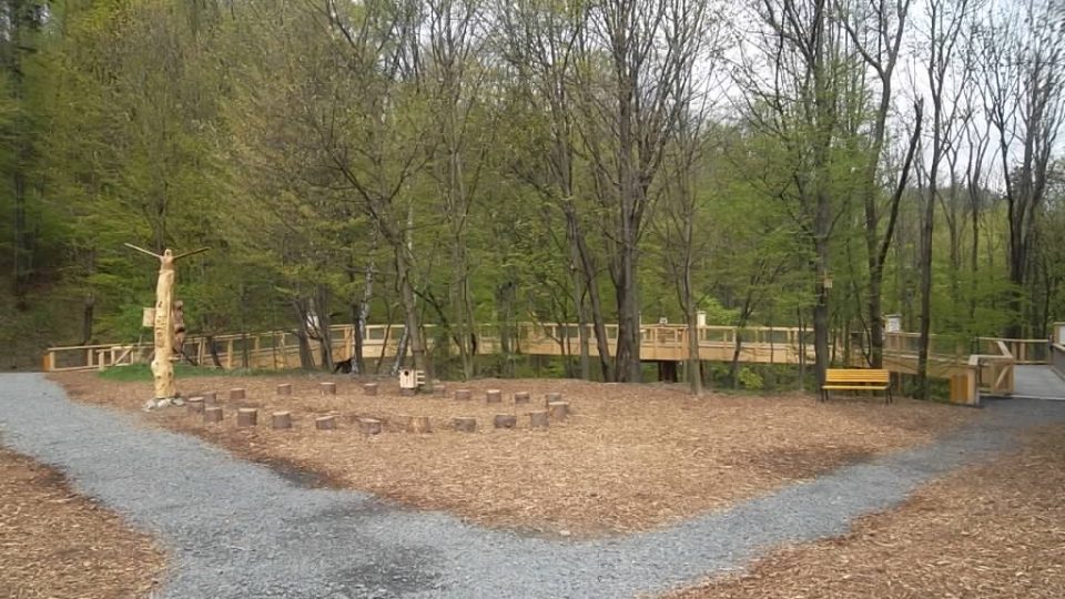 Stezka Beskydské nebe ve Frenštátě pod Radhoštěm vás zavede do korun stromů | foto: Naďa Čvančarová, Český rozhlas Stezka Beskydské nebe ve Frenštátě pod Radhoštěm vás zavede do korun stromů