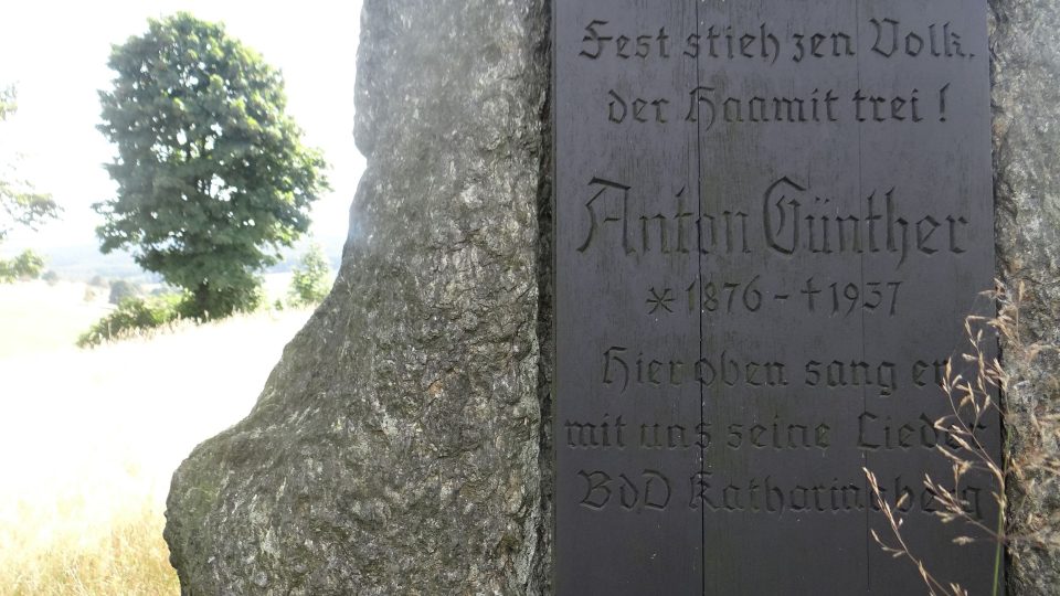 Pomník věnovaný Antonu Güntherovi