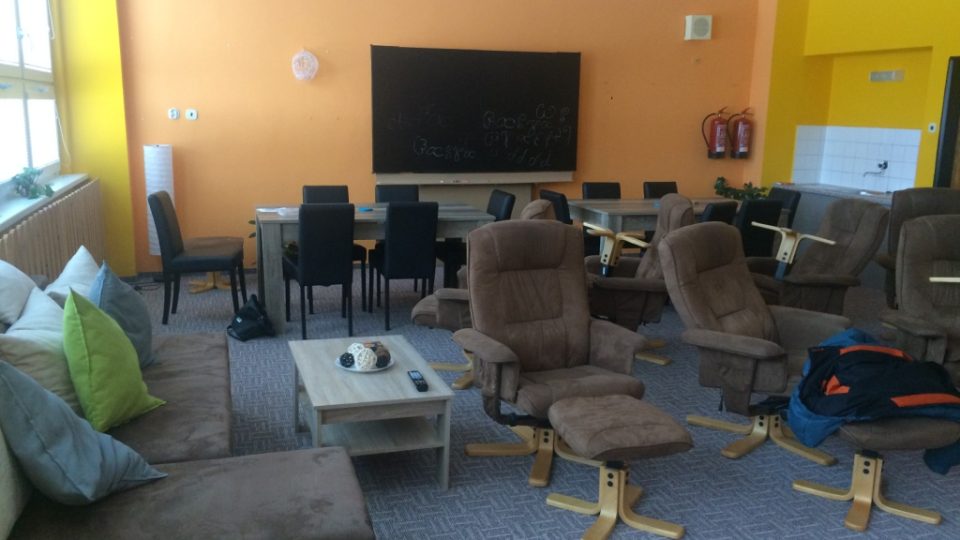 V Oseku na Teplicku mají už rok společenské centrum. Dospělí si tam chodí třeba zasportovat nebo učit se jazyky