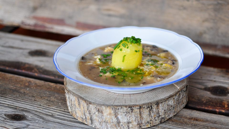 Krkonošské kyselo z chlebového kvásku | foto: Martin Čuřík Krkonošské kyselo z chlebového kvásku