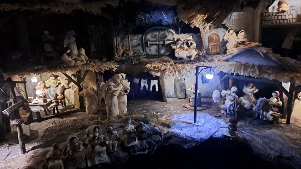 Podřipský betlém z šustí v Bechlíně