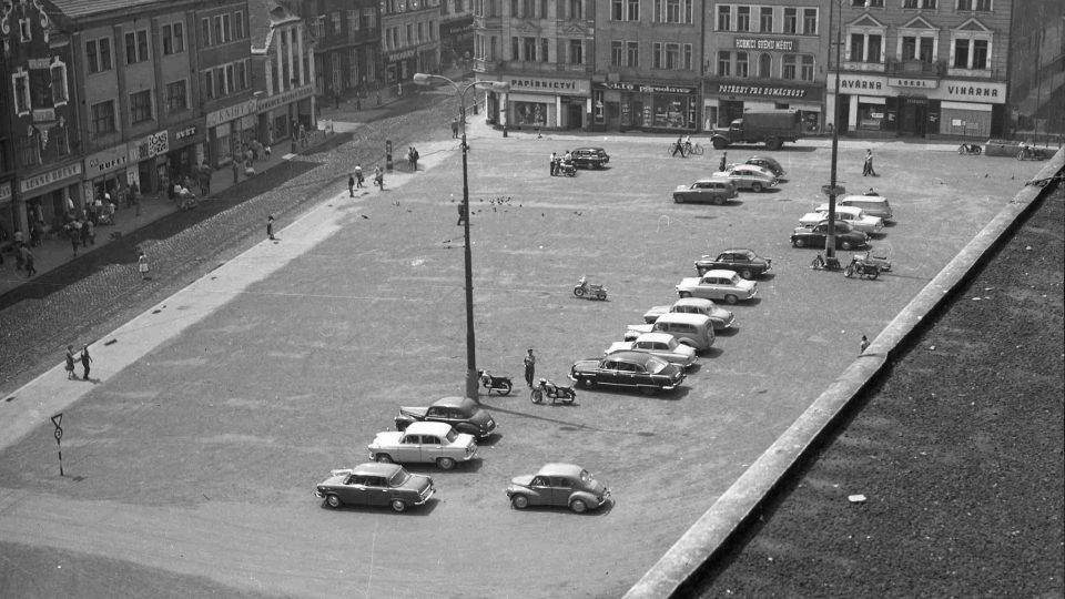 Mírové náměstí (zhruba kolem roku 1966)