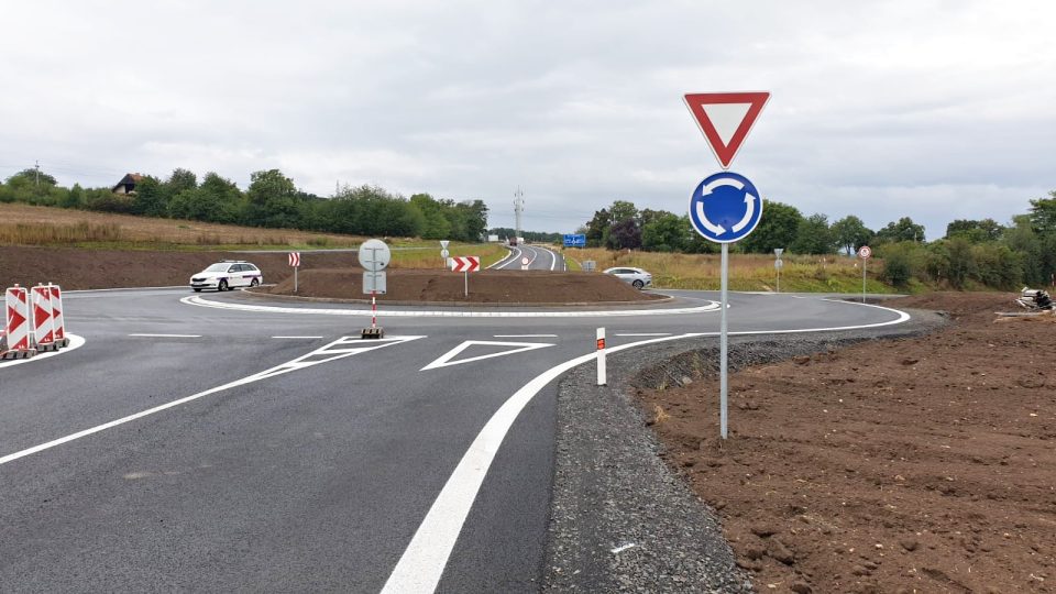 V Roudnici nad Labem skončilo dopravní omezení na silnici II/240 kvůli přivaděči na D8