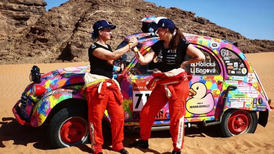 Barbora Holická a Lucie Engová na Dakar Classic 2024