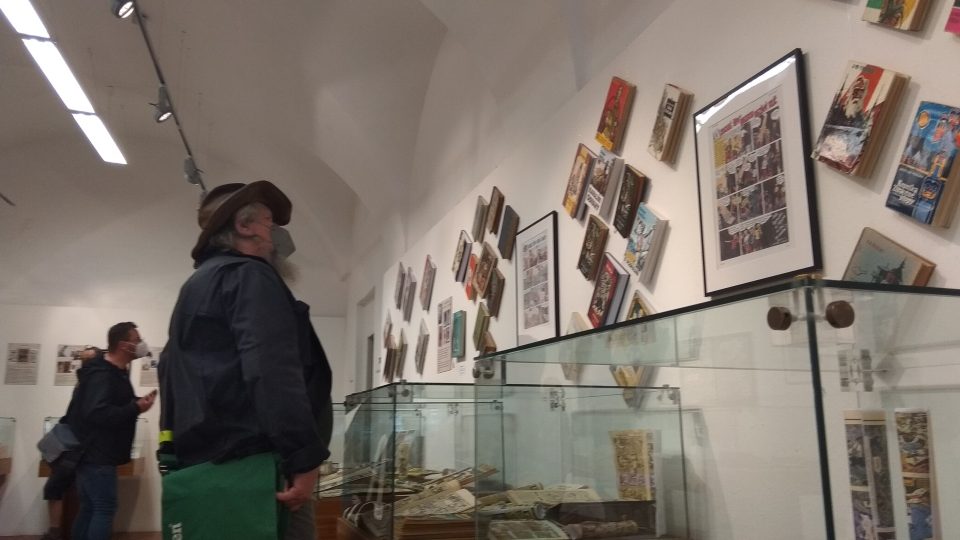 Teplické muzeum vystavuje Foglarovy komiksy. Kultovní časopisy a knihy zapůjčil sběratel Jiří Švadleňák