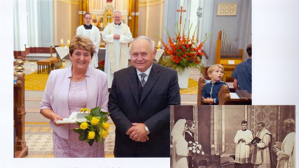 Manželé Podzimkovi měli svatbu v kostele