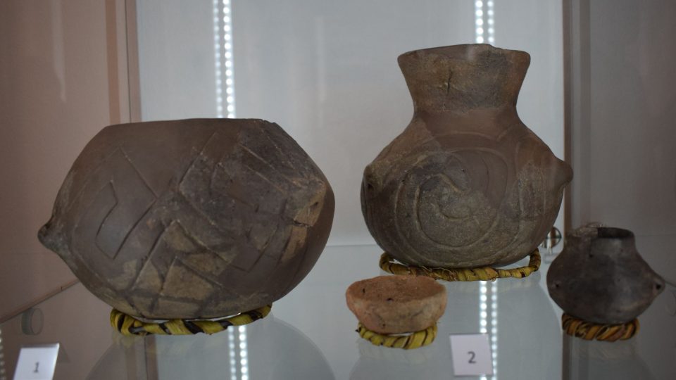Nádoby kultury s lineární keramikou
