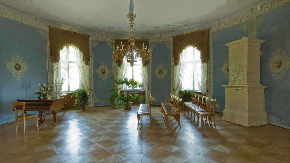 Koncertní sál z doby působení Karla Ditterse z Dittersdorfu na zdejším zámku | foto: archiv NPÚ Koncertní sál z doby působení Karla Ditterse z Dittersdorfu na zdejším zámku