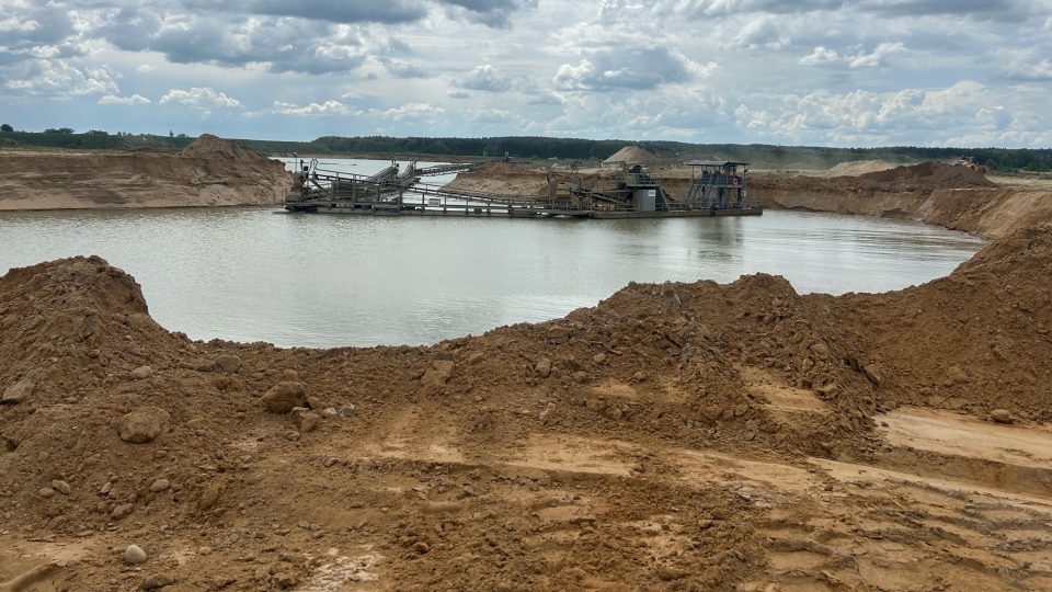 Těžba štěrkopísku Počaplech | foto: Lucie Heyzlová, Český rozhlas Těžba štěrkopísku Počaplech
