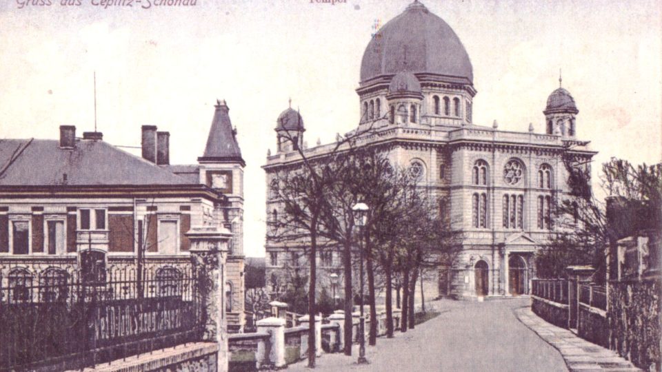 Druhá největší židovská obec v českých zemích nechala v roce 1882 postavit monumentální synagogu. Jednu z nejvýznamnějších evropských staveb