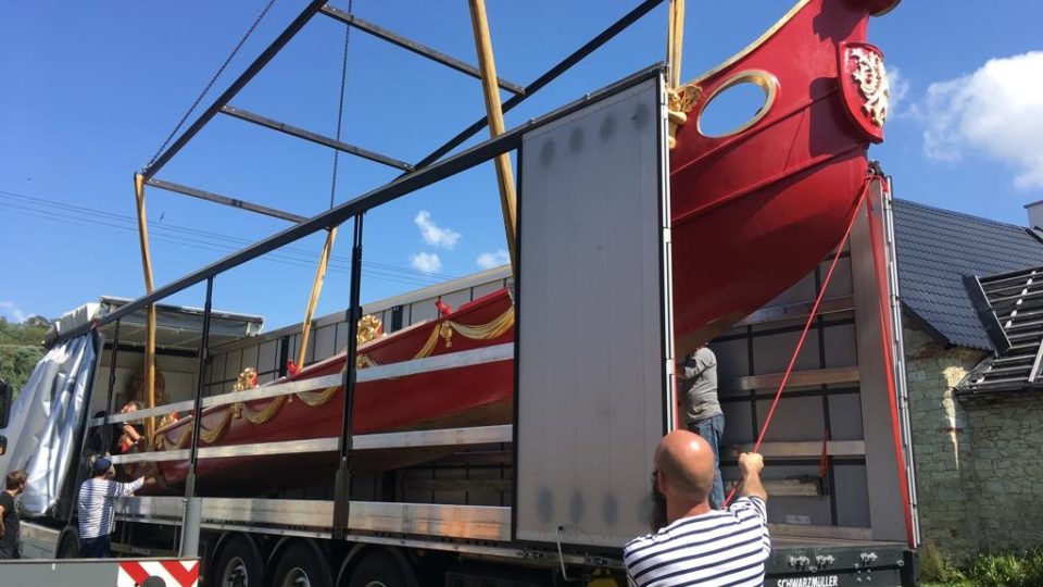 Do Benátek míří historická bissona. Loď bude na slavné italské Regata Storica reprezentovat Prahu 