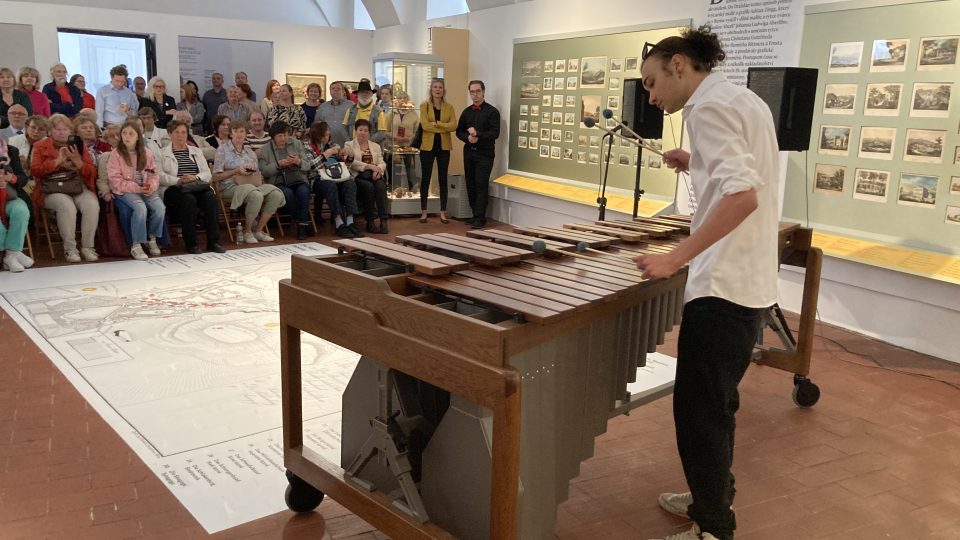 Teplické muzeum ukazuje na nové výstavě historické obrázky s pohledy na sedm městských pahorků