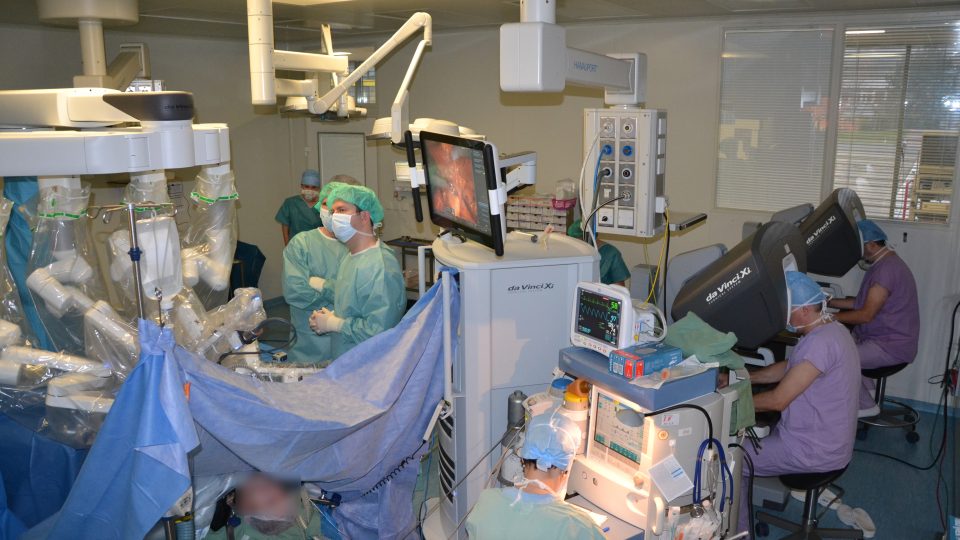 Robotickou chirurgii využívají lékaři v ústecké nemocnici 10 let
