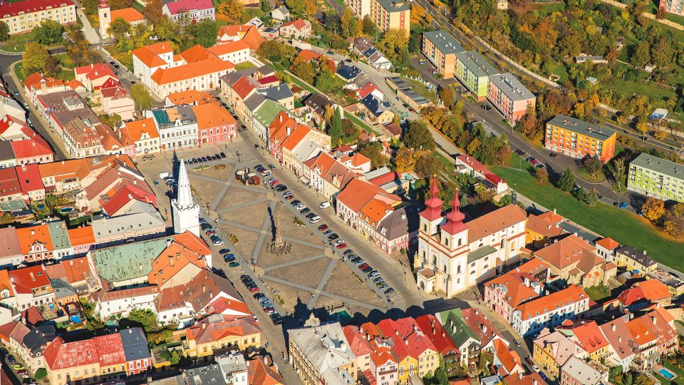 Město Kadaň je důležité kulturní a turistické centrum severozápadních Čech, někdejší královské město. Je centrem historické oblasti Kadaňska, rozkládající se od Vejprt v Krušnohoří až po oblast Doupovských vrchů. V roce 1978 byla v jeho části vyhlášena mě