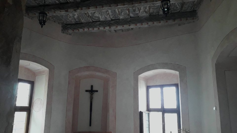 Trámový strop ve staré kapli
