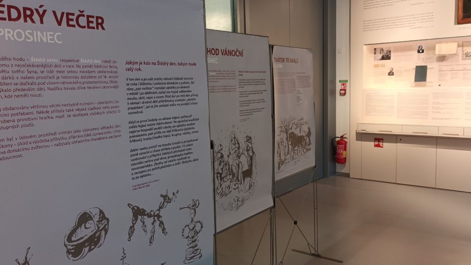 Na infopanelech se návštěvníci dozvědí vše o vánočních zvycích a tradicích | foto: Silvie Pospíšilová, Český rozhlas Na infopanelech se návštěvníci dozvědí vše o vánočních zvycích a tradicích
