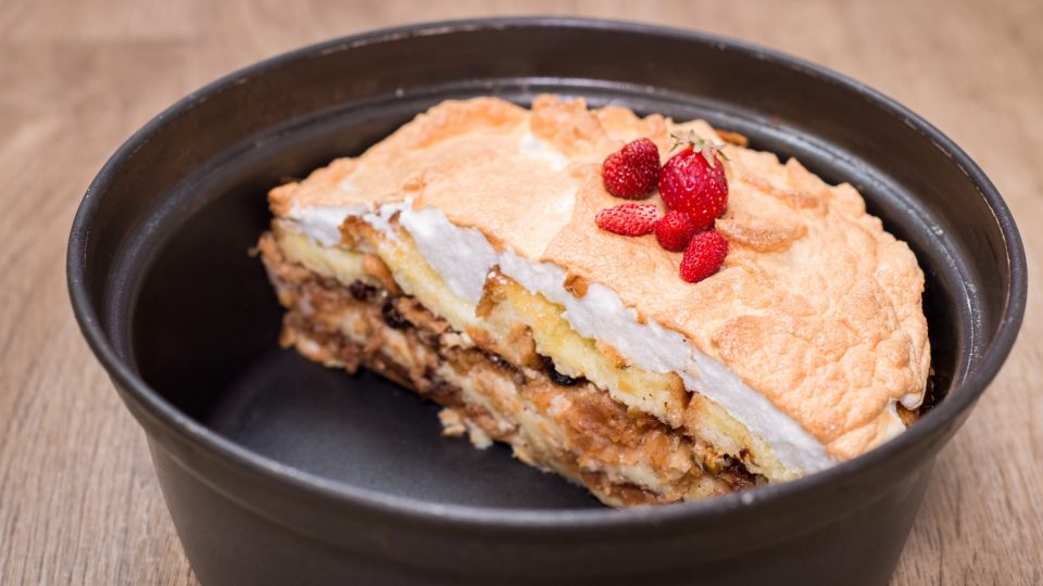 Letní zemelbaba se sněhovou čepicí | foto: Martin Čuřík Letní zemelbaba se sněhovou čepicí