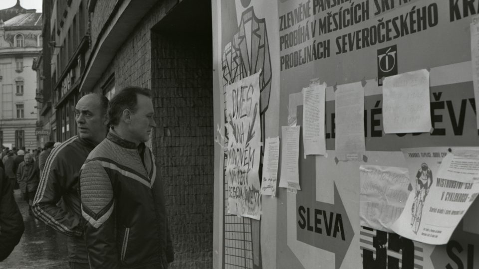 Ulice Ústí nad Labem 24. listopadu 1989