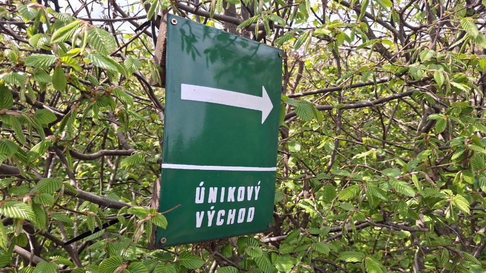 Nemusíte se bát, že zabloudíte. Na některých místech jsou pomocné nápisy | foto: Zdeněk Zajíček, Český rozhlas Nemusíte se bát, že zabloudíte. Na některých místech jsou pomocné nápisy