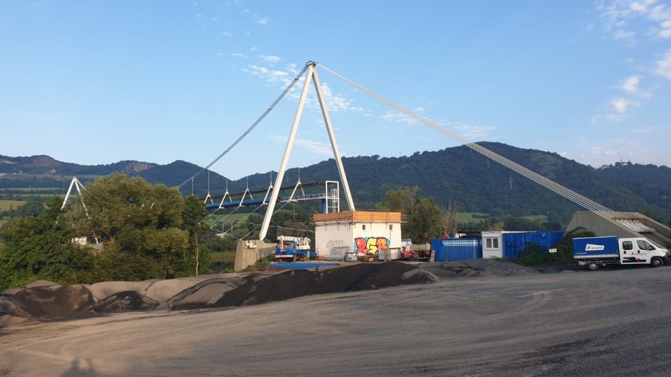 Vodohospodáři nechávají vyměnit potrubí na mostě, který zásobuje pitnou vodou Ústí nad Labem