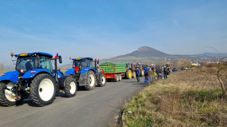 Farmáři z Litoměřicka se připojili k další protestní jízdě zemědělců