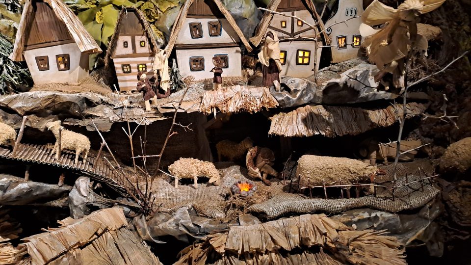 Podřipský betlém z šustí v Bechlíně