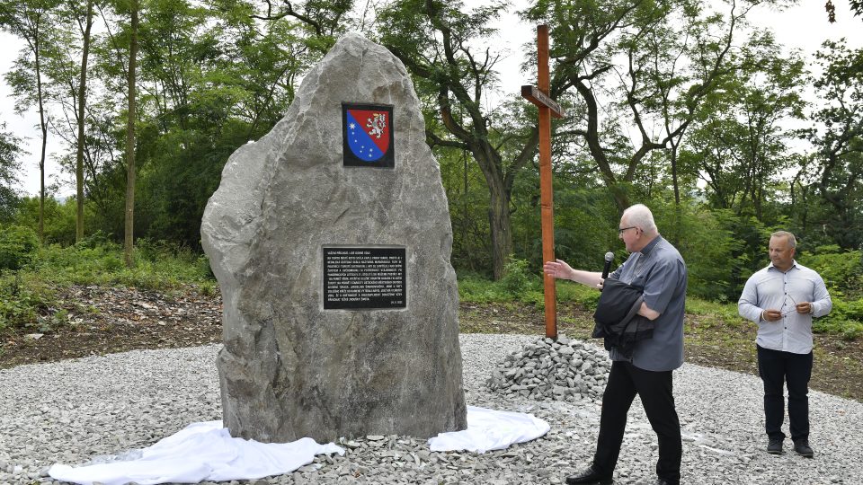 Slavnostní odhalení obelisku se odehrálo 29. června
