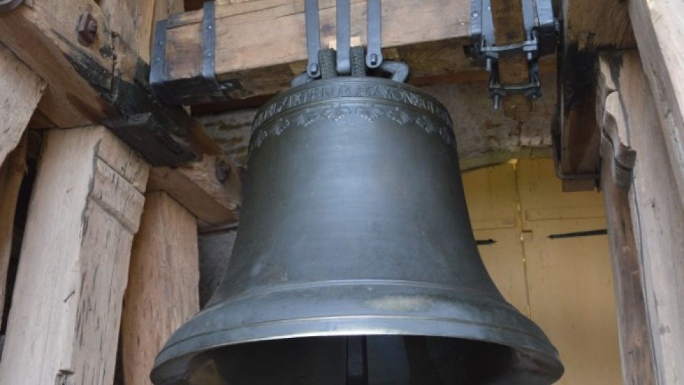 Do zvonice se po třiceti letech vrátil přes pět set let starý zvon Prokop