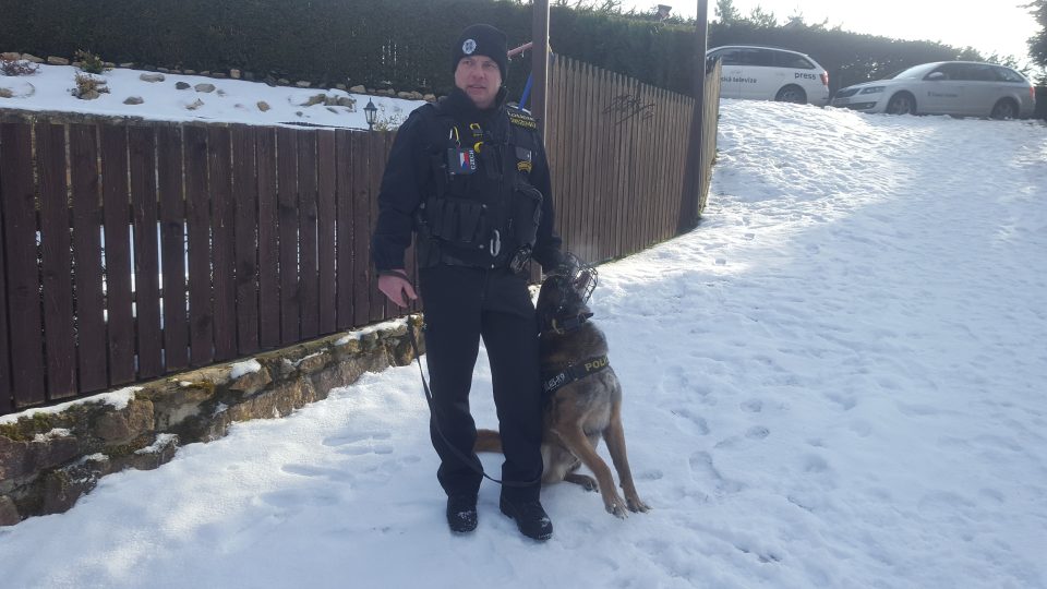Policisté v Ústeckém kraji v zimě pravidelně kontrolují chatky