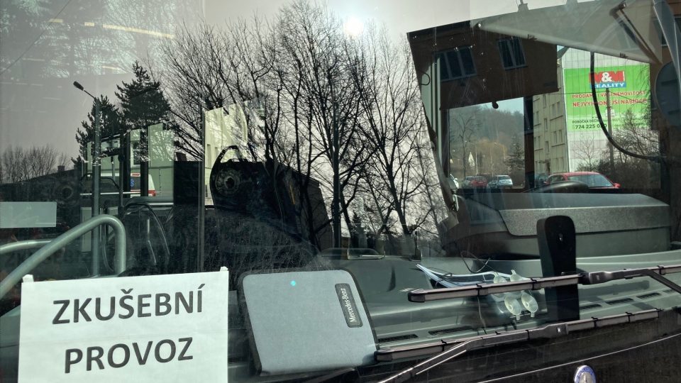 Děčínský dopravní podnik pokračuje v testování elektrobusů i přes nedostatek řidičů