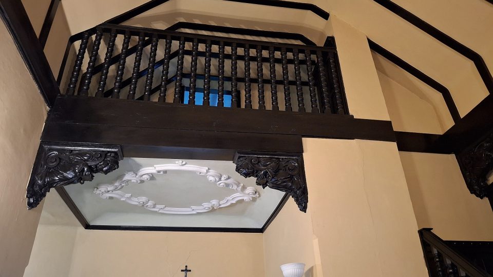 Původní interiéry vstupní haly Kendeho vily jsou z roku 1920 | foto: Zdeněk Zajíček, Český rozhlas Původní interiéry vstupní haly Kendeho vily jsou z roku 1920