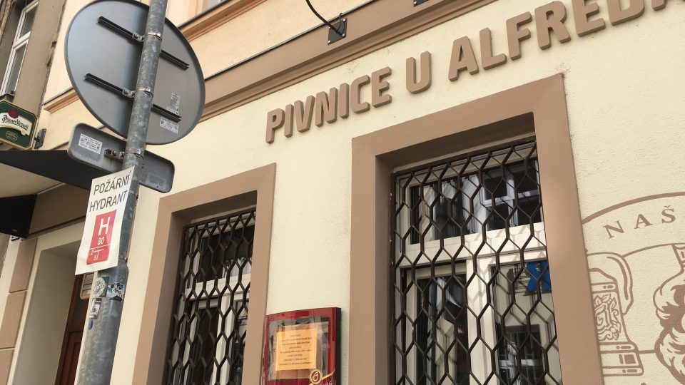 Jarní uzavření restaurací zasáhlo pivnici U Alfréda v Teplicích. Zavřela koncem května