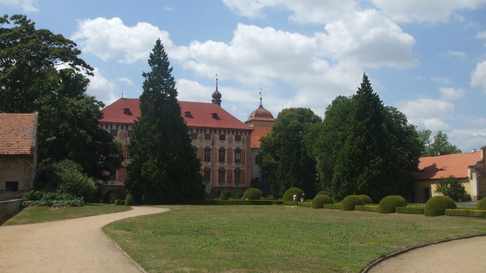 Francouzská zahrada u zámku v Libochovicích