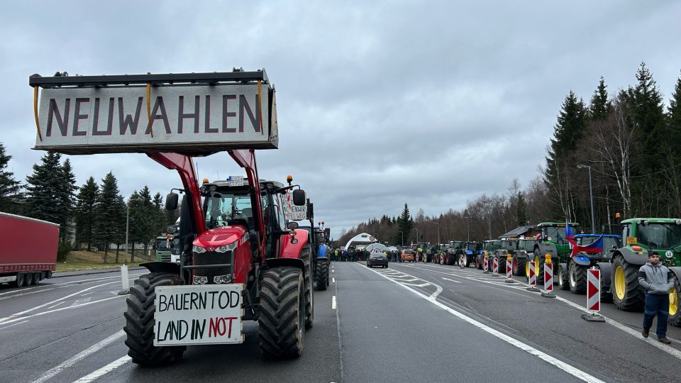 Čeští farmáři se připojili k celoevropským protestům proti evropské zemědělské politice