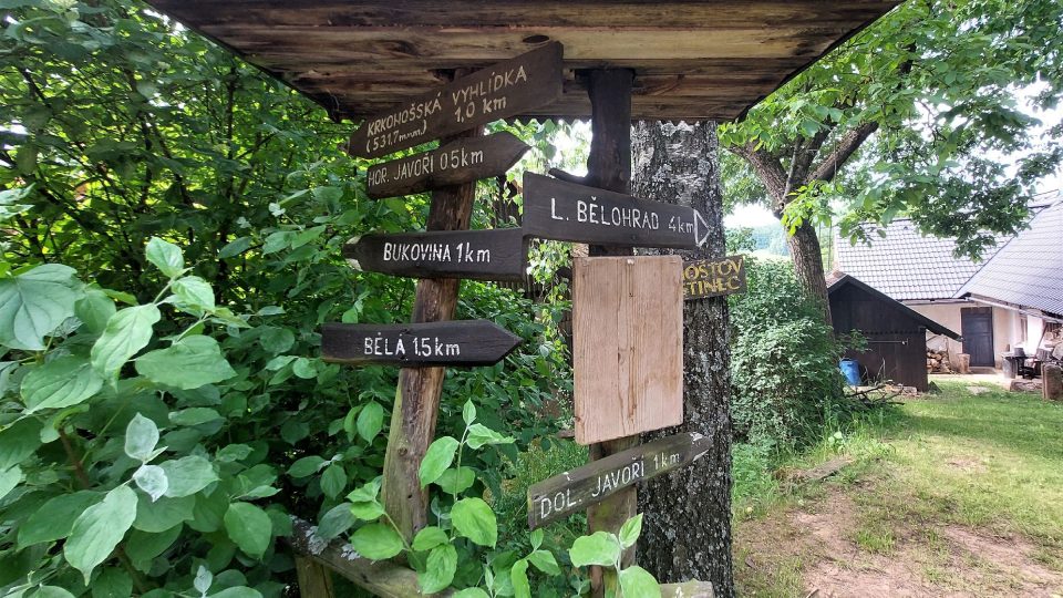 Rozcestník v Arnoštově