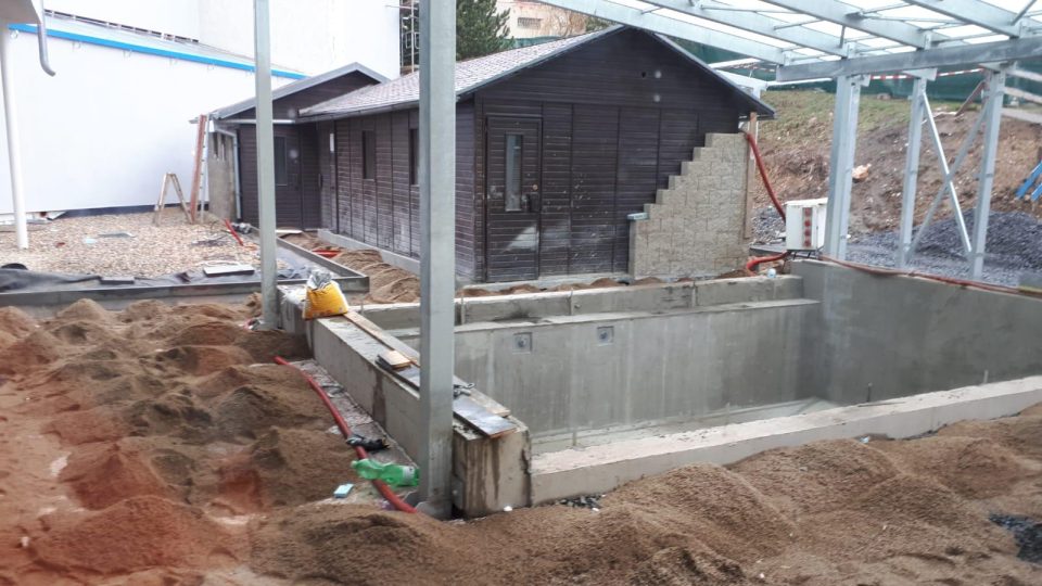 Přestavba a dostavba teplického Aquacentra - větší ochlazovací bazén u saun