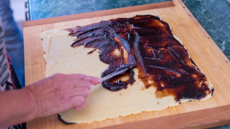 Bohatě potřeme povidly | foto: Martin Čuřík Bohatě potřeme povidly