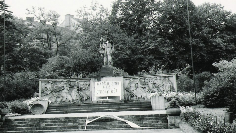 Ústí nad Labem - sady Rudé armády - srpen 1968
