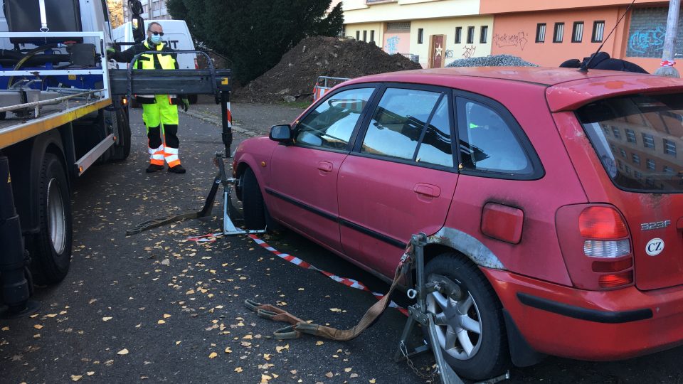 Odtah auta bez technické kontroly nařídil ústecký magistrát zatím ve 26 případech