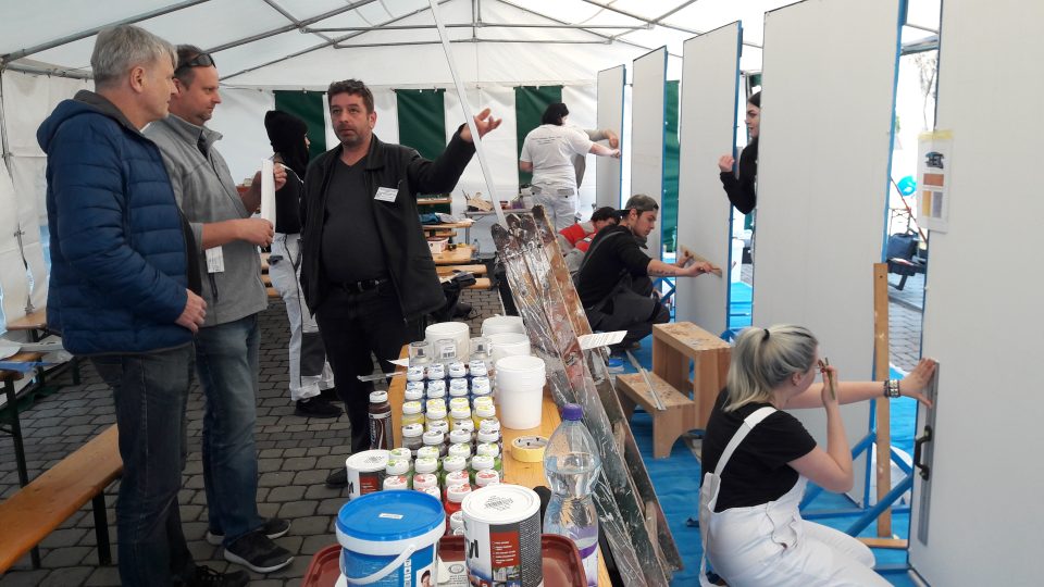 První ročník malířské akademie Josefa Čapka v Podbořanech | foto: Libor Želinský První ročník malířské akademie Josefa Čapka v Podbořanech