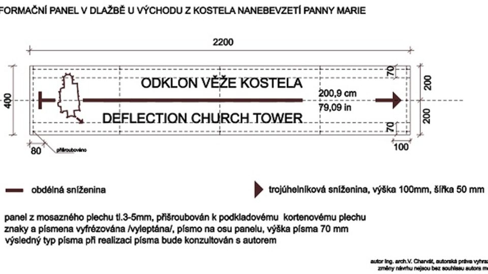 Informační panel v dlažbě u východu z kostela Nanebevzetí Panny Marie v Ústí nad Labem