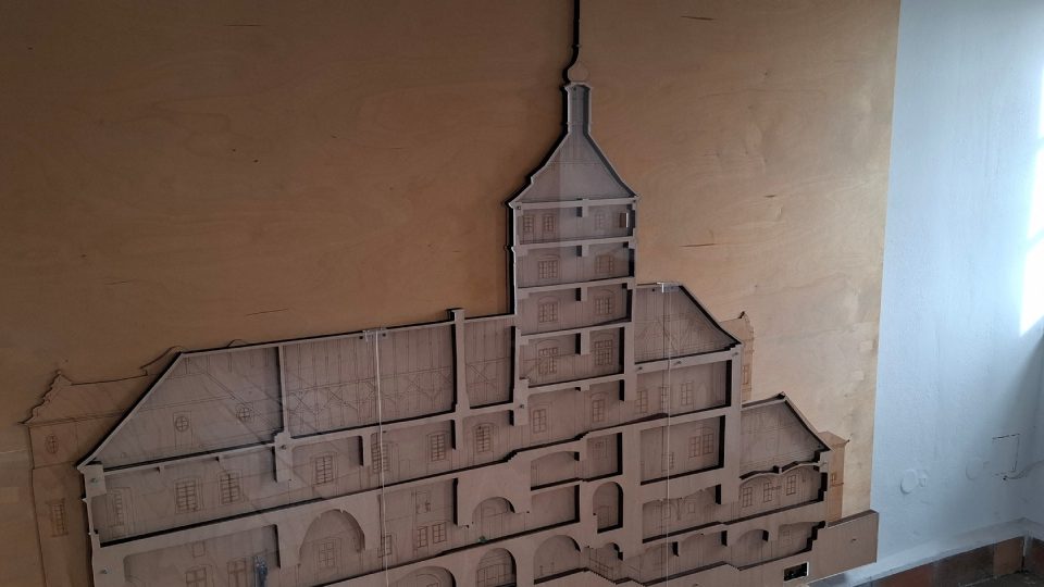 V hlásce si můžete vyzkoušet i kuličkovou dráhu v podobě zámku