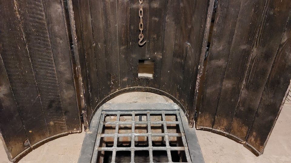 Podle dosavadních zkušeností je možné splnit úkoly a otevřít poslední zámek nejpozději po hodině a půl | foto: Irena Šarounová, Český rozhlas Podle dosavadních zkušeností je možné splnit úkoly a otevřít poslední zámek nejpozději po hodině a půl