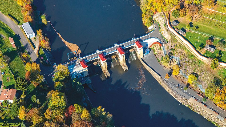 Malou vodní elektrárnu Želina vlastní město Kadaň a provozuje Elektrárna Tušimice. Do provozu byla uvedena v roce 1908, ale v roce 1925 byla odstavena. Ke znovuobnovení provozu došlo v roce 1995