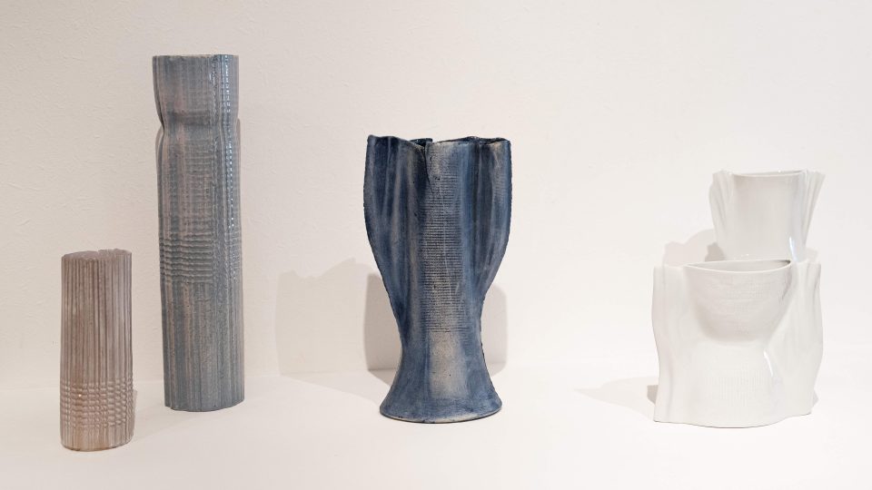 Průřez tvorbou sochaře a keramika Milana Žofky představuje Regionální muzeum v Teplicích