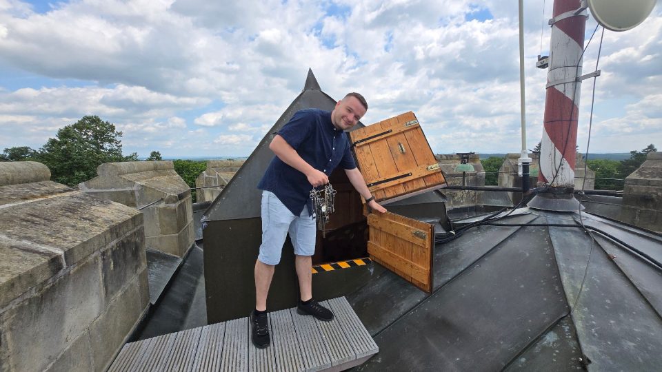 Kastelán Martin Rejman u vstupu na ochoz Hodinové věže