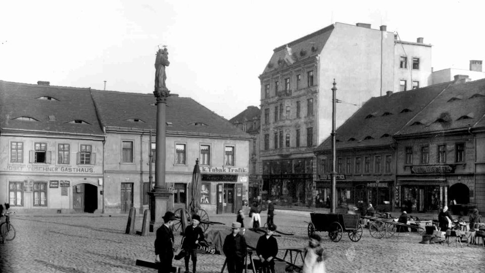 Mírové náměstí v roce 1889