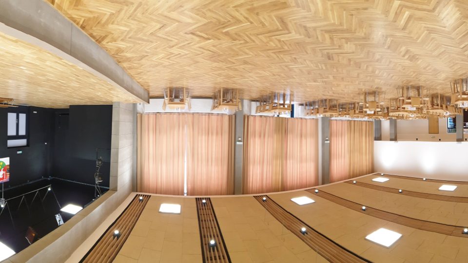 Nově opravený kulturní dům a městský úřad v Chlumci | foto: Jan Bachorík Nově opravený kulturní dům a městský úřad v Chlumci