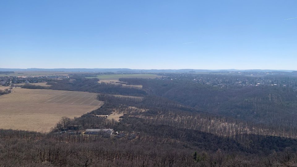 Pohled z vyhlídkové plošiny | foto: Obec Dolní Břežany Pohled z vyhlídkové plošiny